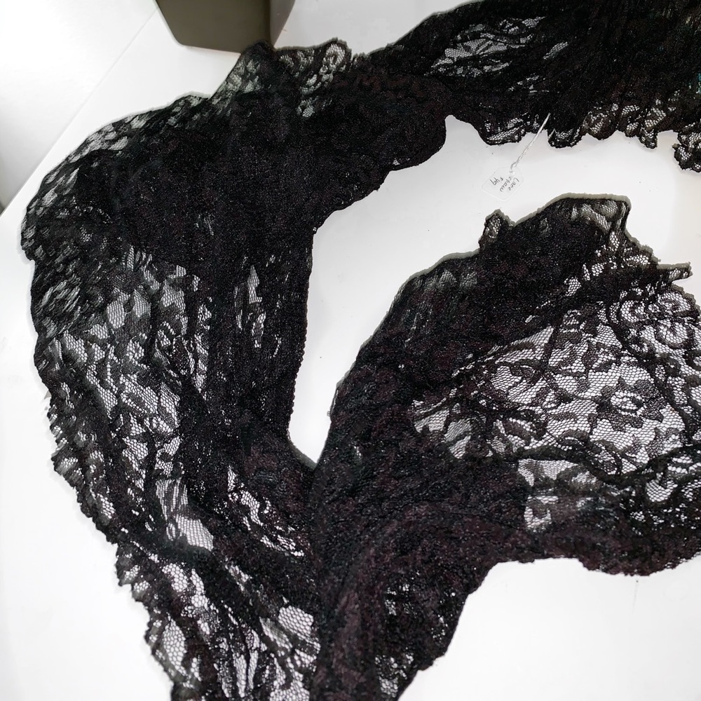 Vintage Lace Shaw✨